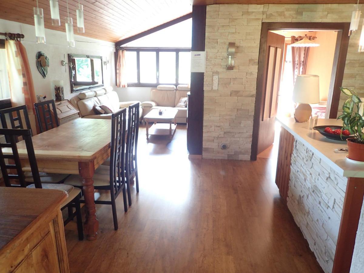 Вилла Chalet Le Muguet Овронна Экстерьер фото