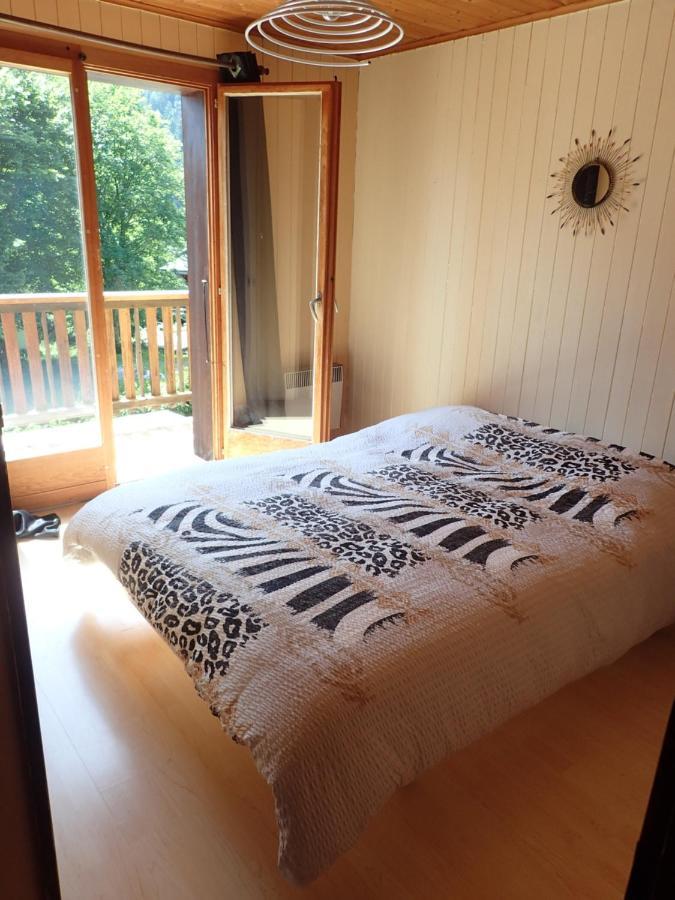 Вилла Chalet Le Muguet Овронна Экстерьер фото