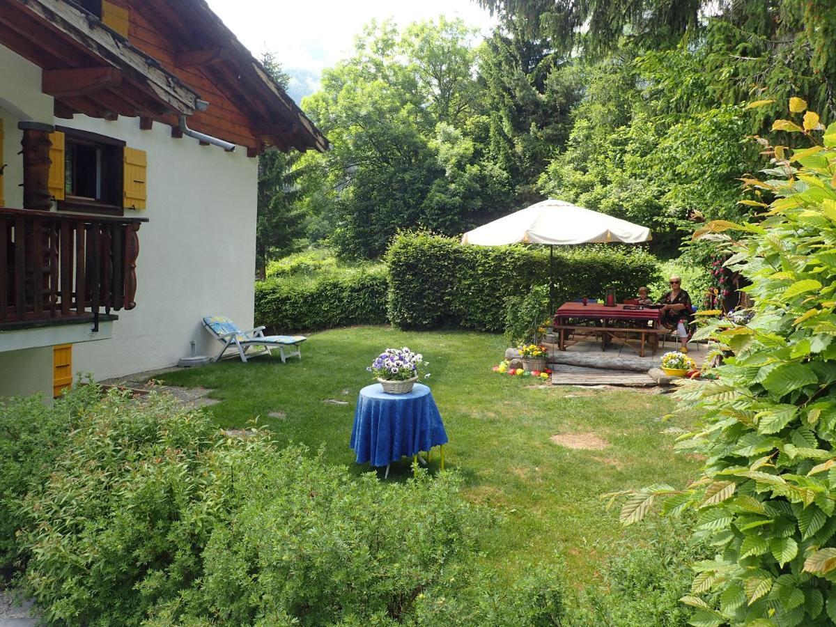Вилла Chalet Le Muguet Овронна Экстерьер фото
