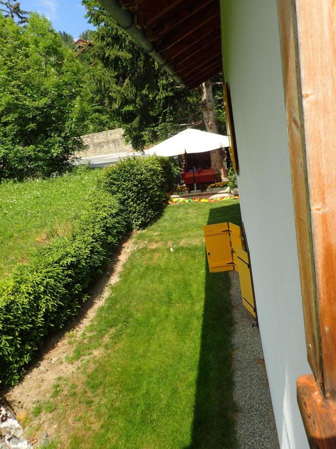 Вилла Chalet Le Muguet Овронна Экстерьер фото
